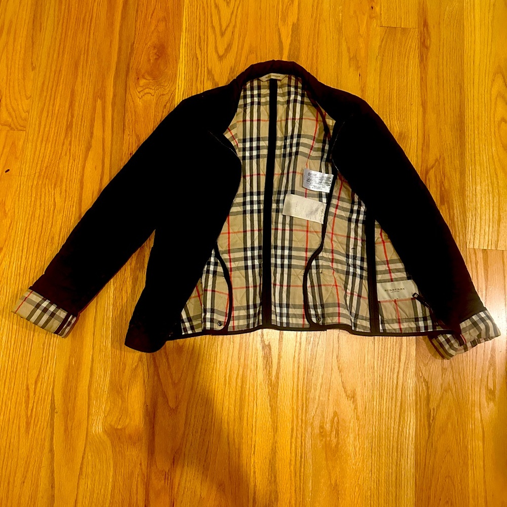 GUC Authentic Burberry Quilt Zip size Small